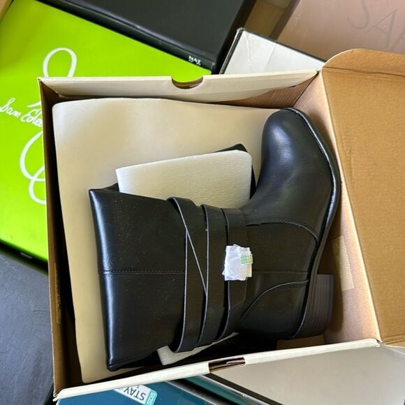 St. John's Bay Womens Boots - Picture 2 of 5